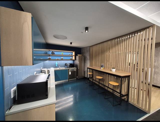 12M² OFFICE TO LET IN GLENADRIENNE